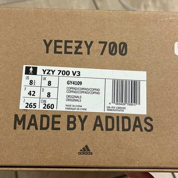 COPY - Yeezy 700v3 - Picture 4 of 4